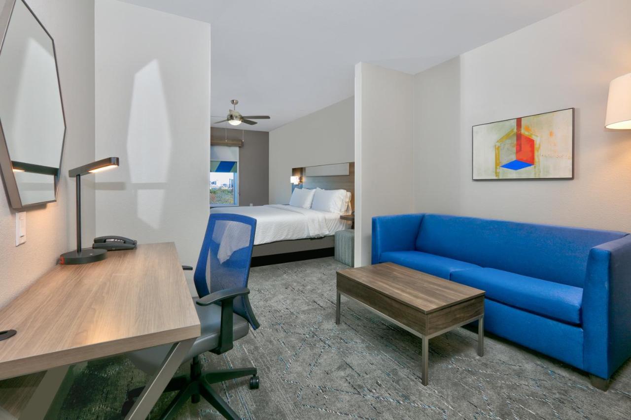Holiday Inn Express & Suites North Dallas At Preston By Ihg Экстерьер фото