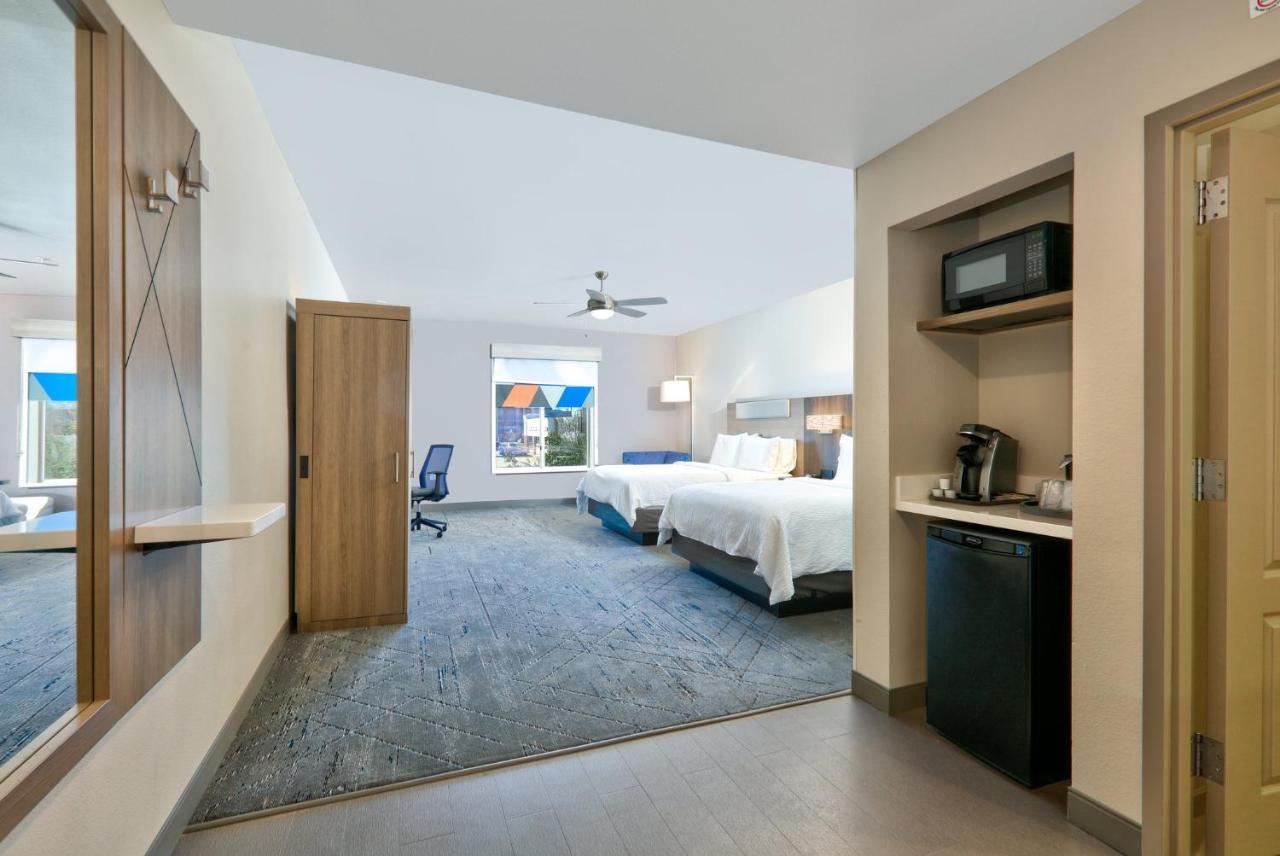 Holiday Inn Express & Suites North Dallas At Preston By Ihg Экстерьер фото