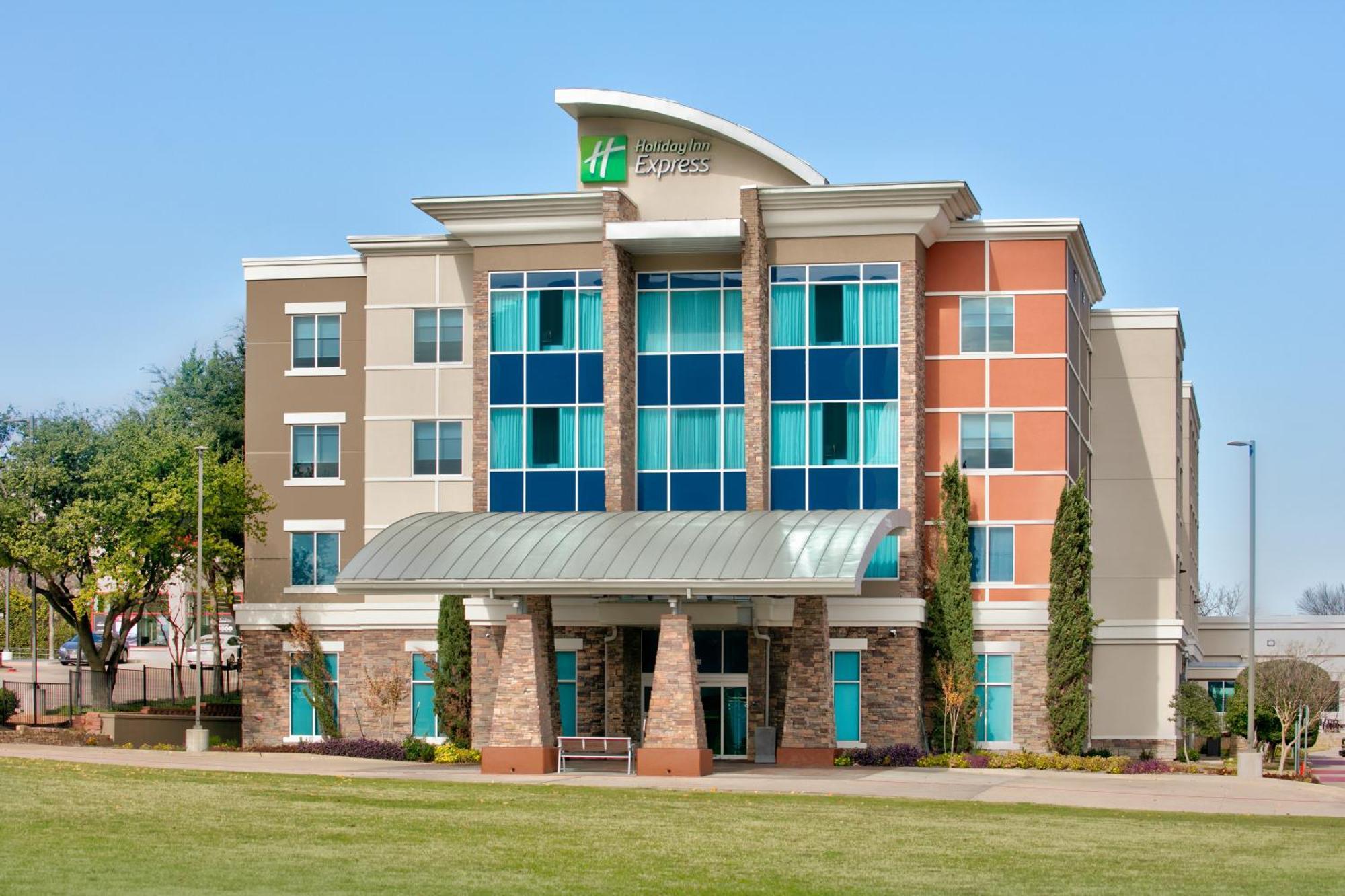 Holiday Inn Express & Suites North Dallas At Preston By Ihg Экстерьер фото