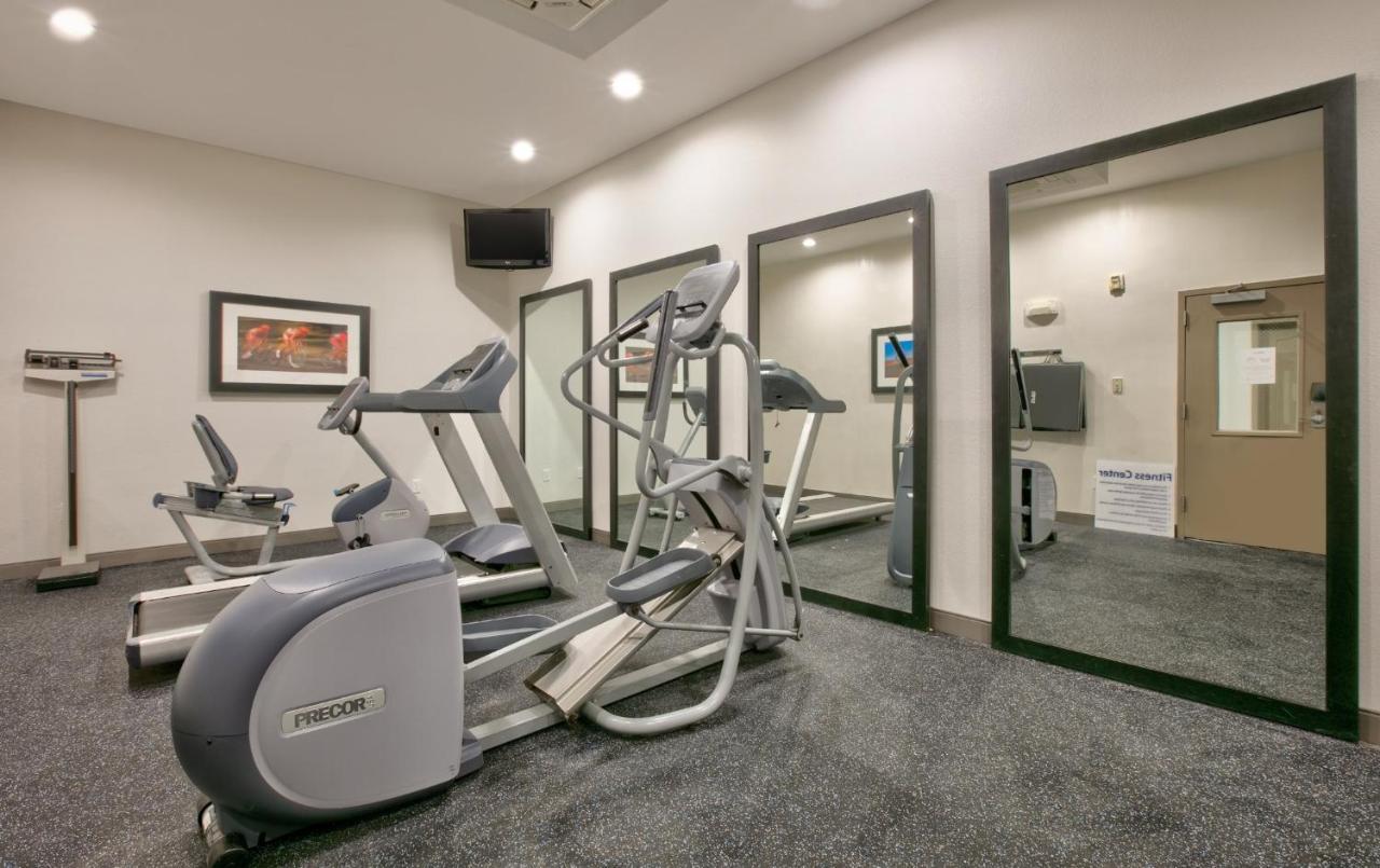 Holiday Inn Express & Suites North Dallas At Preston By Ihg Экстерьер фото