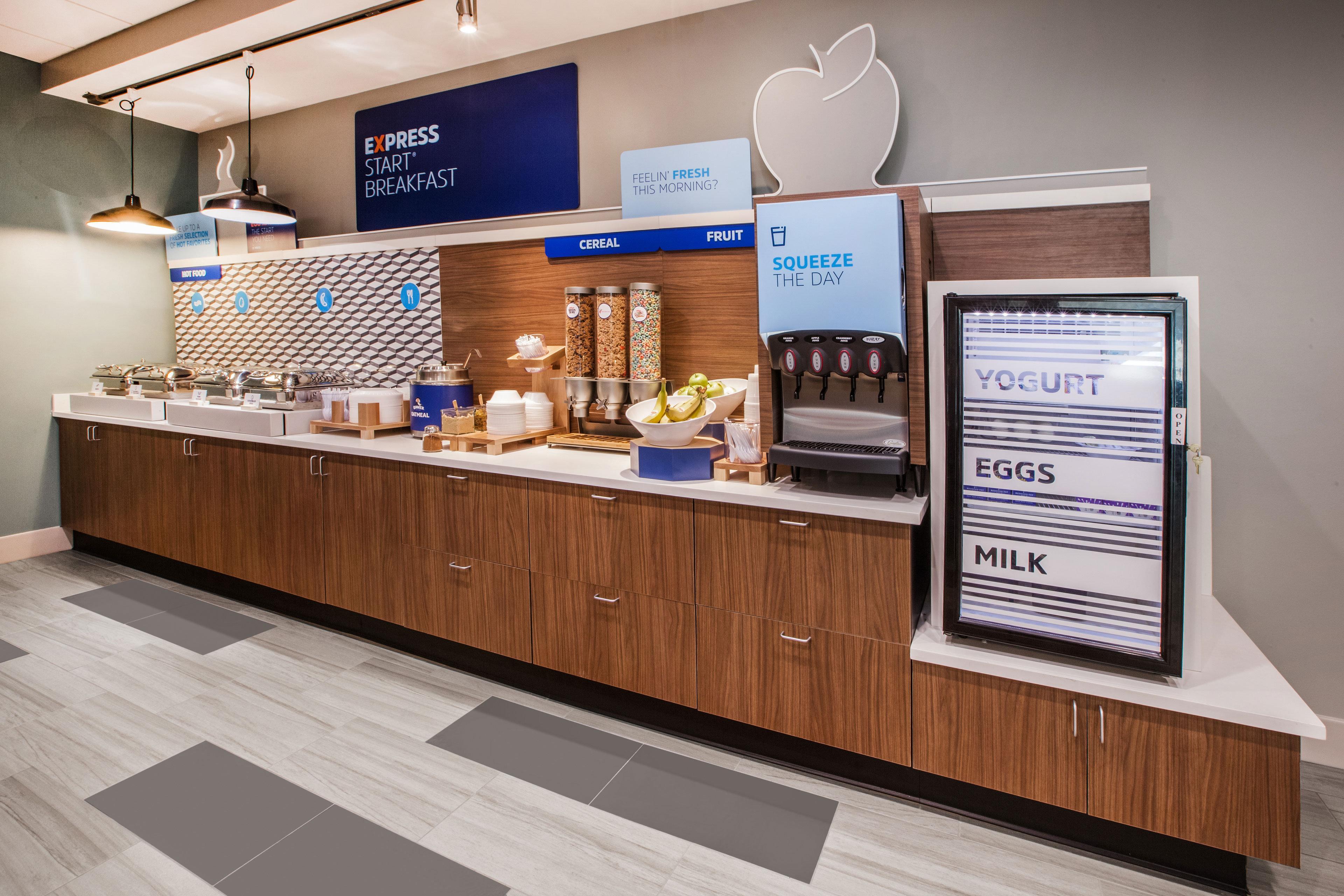 Holiday Inn Express & Suites North Dallas At Preston By Ihg Экстерьер фото