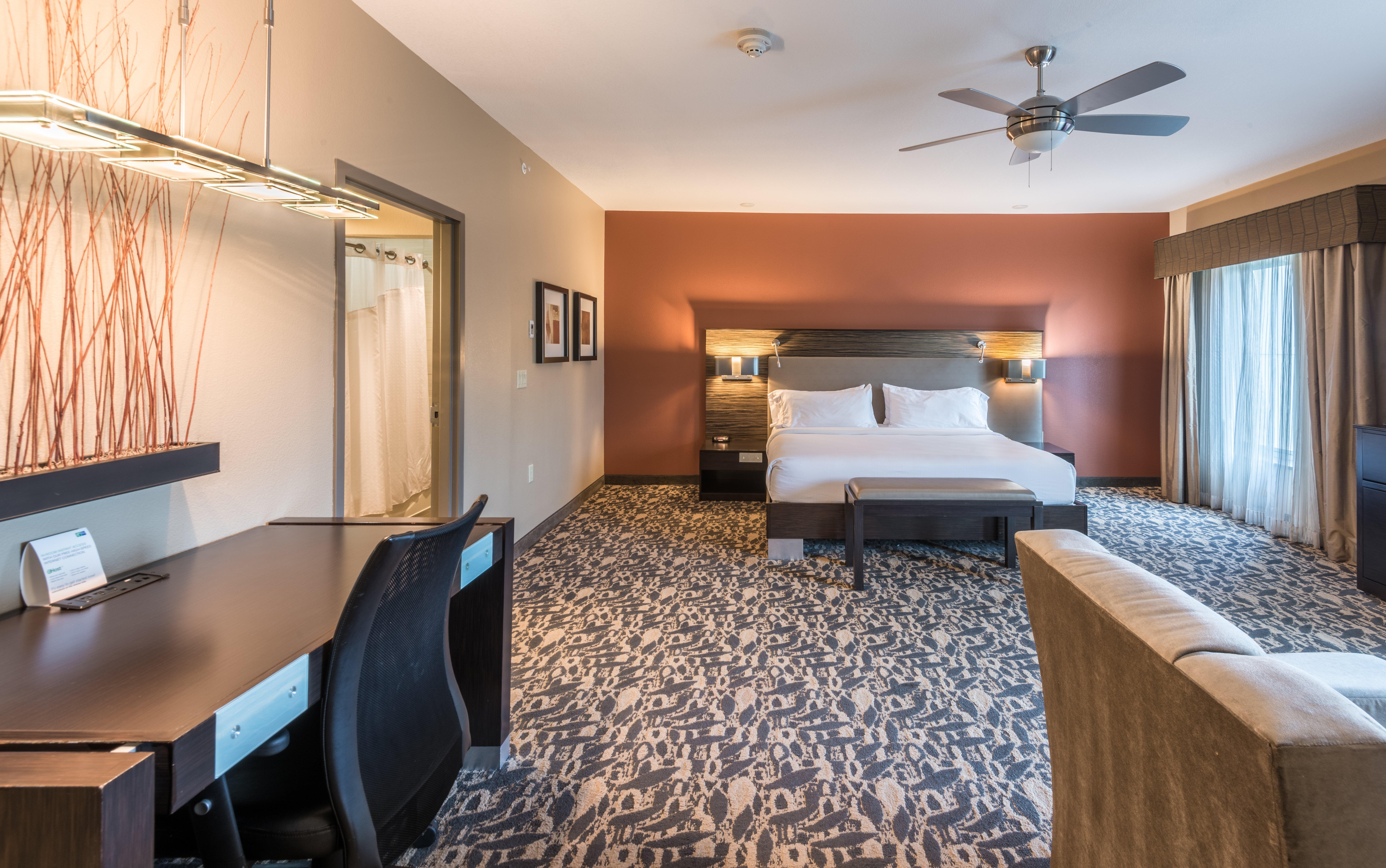 Holiday Inn Express & Suites North Dallas At Preston By Ihg Экстерьер фото