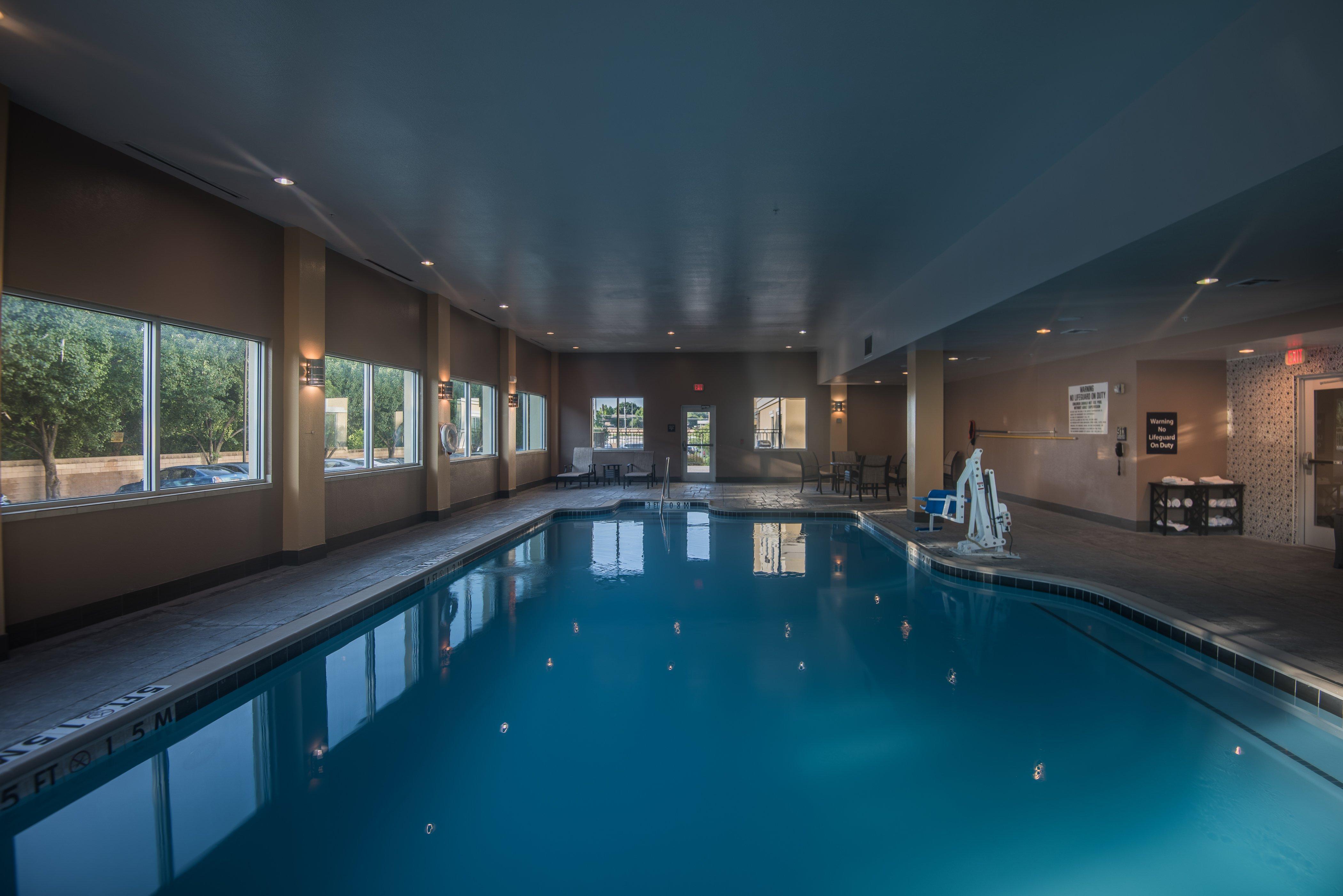 Holiday Inn Express & Suites North Dallas At Preston By Ihg Экстерьер фото